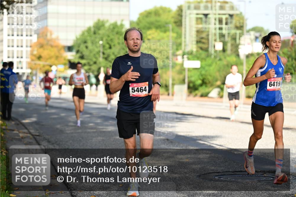 06.09.2026 - CURREX Alsterlauf Dr. Thomas Lammeyer http://msf.ph/oto/10123518 06.09.2026 09:39:48 Laufen 5464, 6419 meine-sportfotos.de
