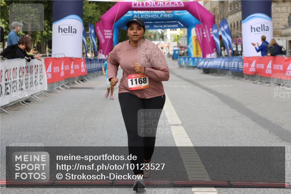 06.09.2026 - CURREX Alsterlauf Strokosch-Dieckow http://msf.ph/oto/10123527 06.09.2026 12:11:00 Ziel 1166, 1168, 1331 meine-sportfotos.de