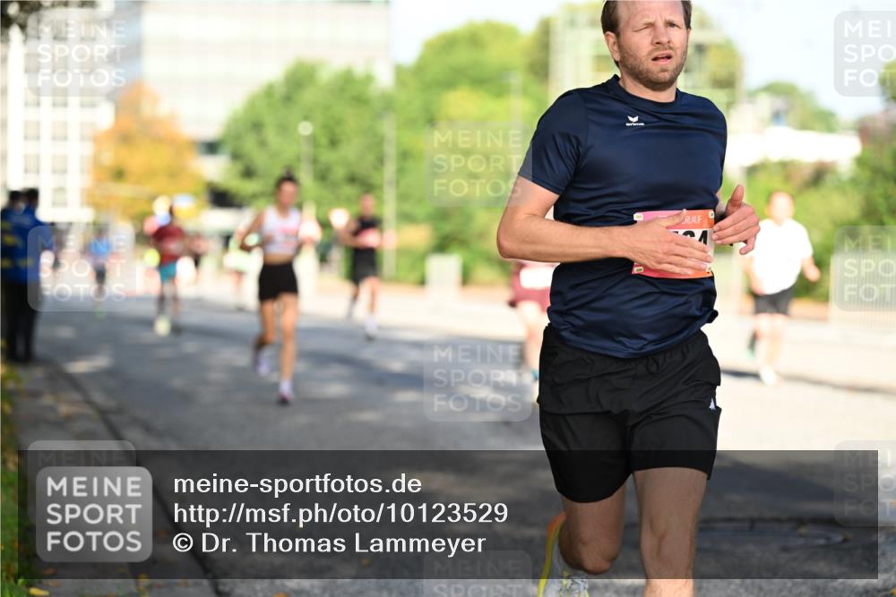 06.09.2026 - CURREX Alsterlauf Dr. Thomas Lammeyer http://msf.ph/oto/10123529 06.09.2026 09:39:49 Laufen  meine-sportfotos.de