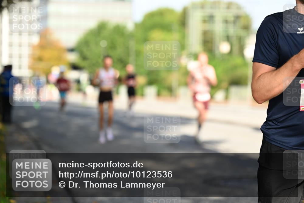 06.09.2026 - CURREX Alsterlauf Dr. Thomas Lammeyer http://msf.ph/oto/10123536 06.09.2026 09:39:50 Laufen  meine-sportfotos.de