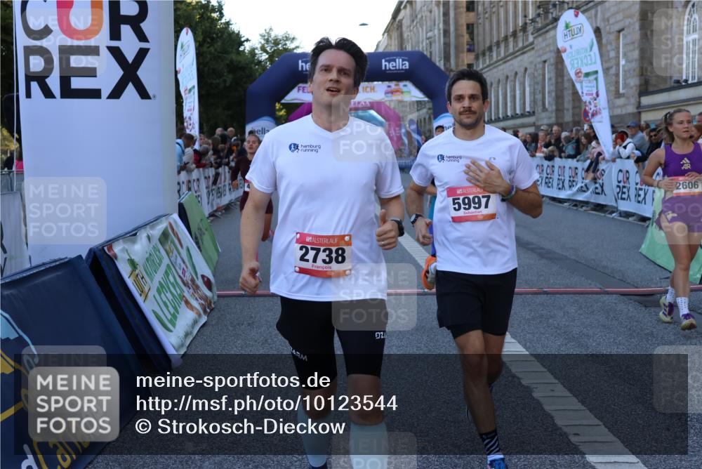 06.09.2026 - CURREX Alsterlauf Strokosch-Dieckow http://msf.ph/oto/10123544 06.09.2026 09:42:05 Ziel 2606, 2738, 3238, 3592, 3714, 4068, 4241, 4535, 4854, 4931, 4967, 5112, 5124, 5997, 6280, 6375, 8057, 8148 meine-sportfotos.de