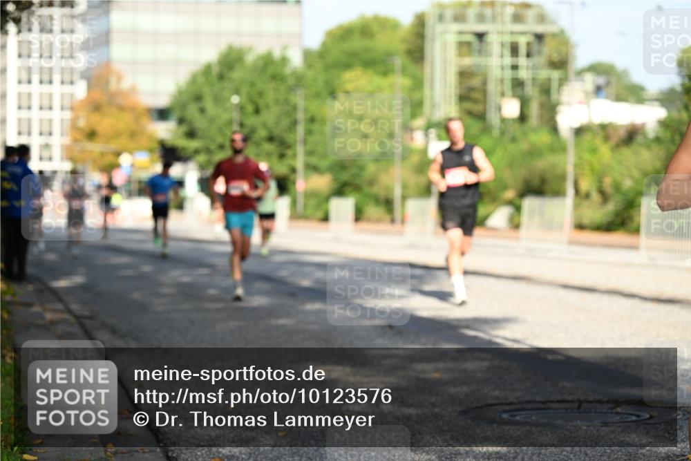 06.09.2026 - CURREX Alsterlauf Dr. Thomas Lammeyer http://msf.ph/oto/10123576 06.09.2026 09:39:53 Laufen  meine-sportfotos.de