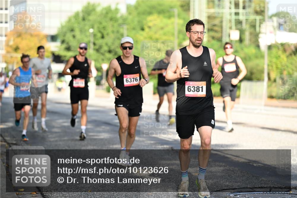 06.09.2026 - CURREX Alsterlauf Dr. Thomas Lammeyer http://msf.ph/oto/10123626 06.09.2026 09:40:02 Laufen 6376, 6381 meine-sportfotos.de