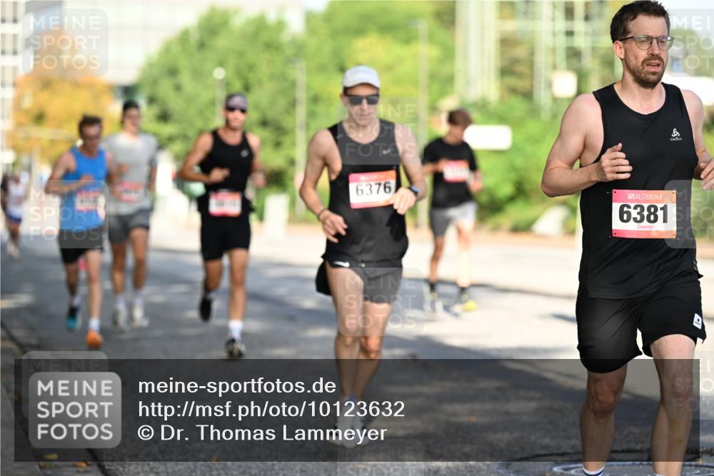 06.09.2026 - CURREX Alsterlauf Dr. Thomas Lammeyer http://msf.ph/oto/10123632 06.09.2026 09:40:02 Laufen 6376, 6381 meine-sportfotos.de