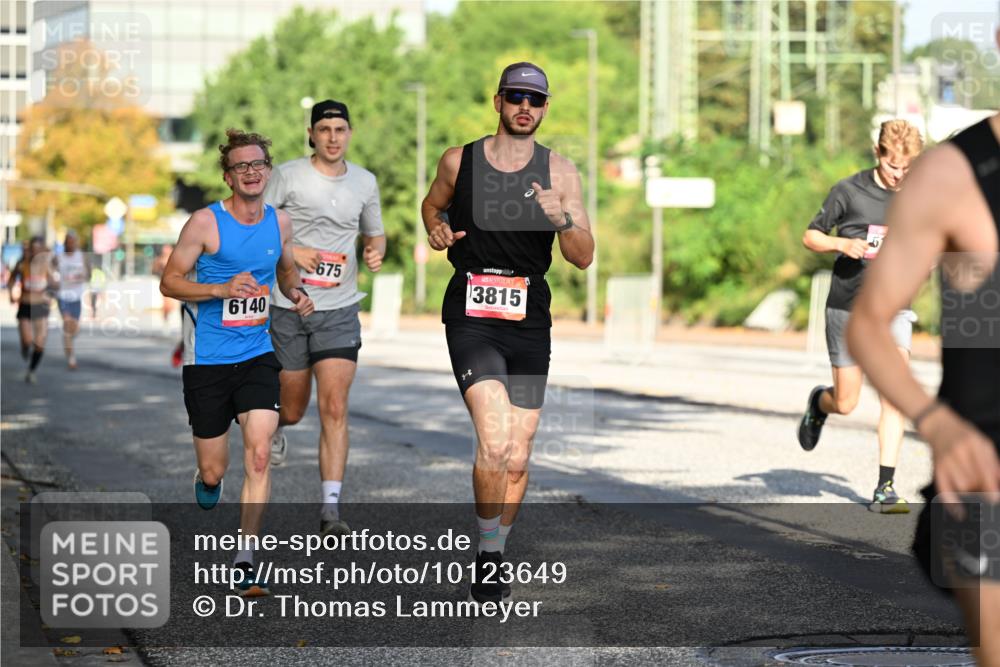06.09.2026 - CURREX Alsterlauf Dr. Thomas Lammeyer http://msf.ph/oto/10123649 06.09.2026 09:40:04 Laufen 6140, 675, 3815 meine-sportfotos.de