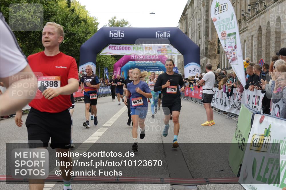 06.09.2026 - CURREX Alsterlauf Yannick Fuchs http://msf.ph/oto/10123670 06.09.2026 10:02:57 Ziel 2500, 2687, 3338, 3721, 3909, 4345, 4348, 4474, 4475, 4730, 5190, 5366, 5465, 5659, 5771, 5780, 5865, 5866, 6398, 8282 meine-sportfotos.de