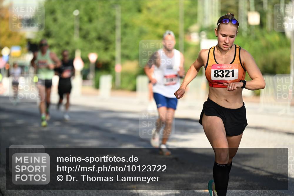 06.09.2026 - CURREX Alsterlauf Dr. Thomas Lammeyer http://msf.ph/oto/10123722 06.09.2026 09:40:11 Laufen 8321 meine-sportfotos.de