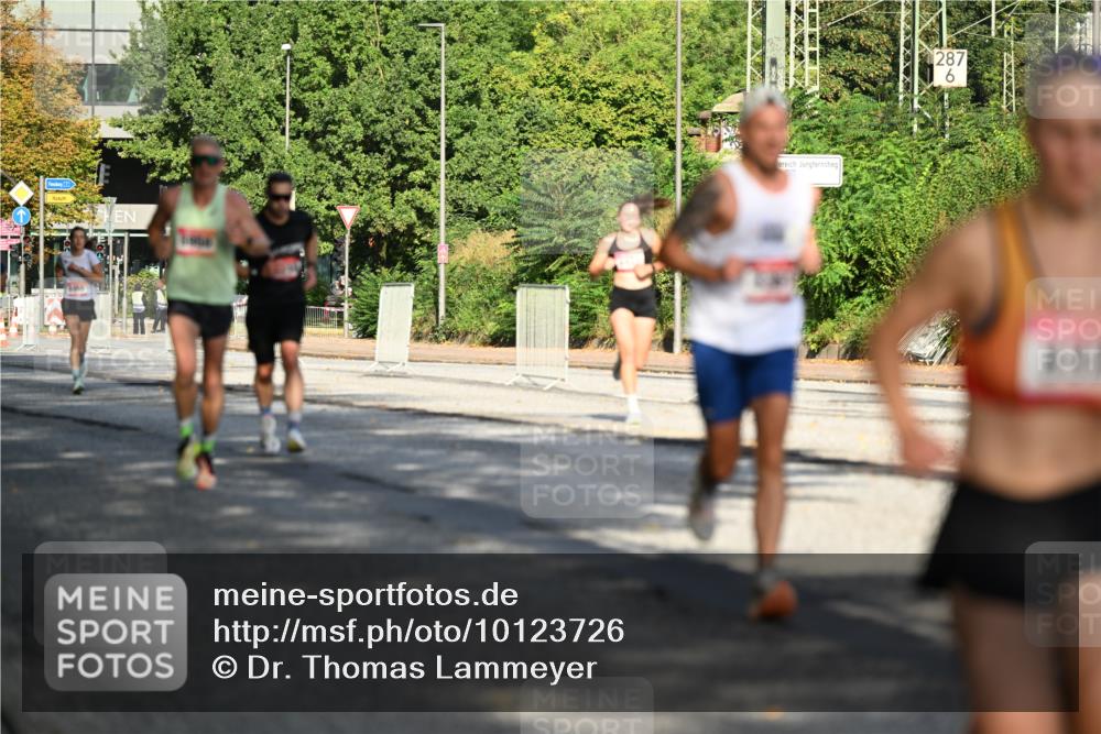 06.09.2026 - CURREX Alsterlauf Dr. Thomas Lammeyer http://msf.ph/oto/10123726 06.09.2026 09:40:12 Laufen 287, 6 meine-sportfotos.de