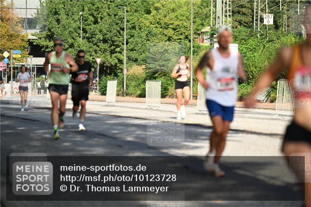 06.09.2026 - CURREX Alsterlauf Dr. Thomas Lammeyer http://msf.ph/oto/10123728 06.09.2026 09:40:12 Laufen 287, 6 meine-sportfotos.de