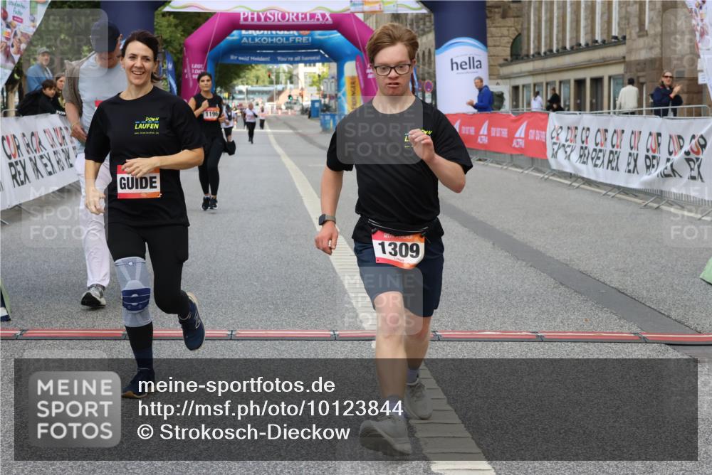 06.09.2026 - CURREX Alsterlauf Strokosch-Dieckow http://msf.ph/oto/10123844 06.09.2026 12:11:51 Ziel 1122, 1196, 1245, 1308, 1309 meine-sportfotos.de
