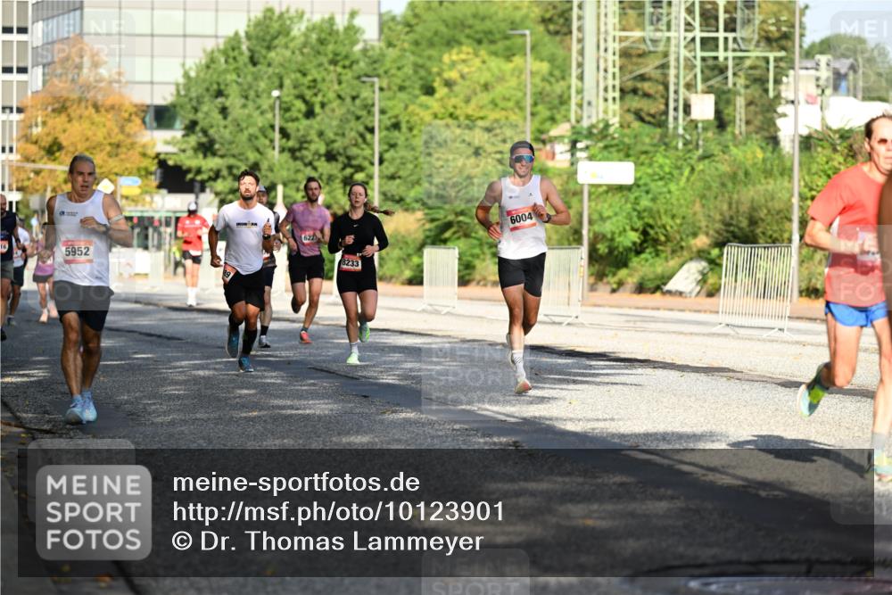 06.09.2026 - CURREX Alsterlauf Dr. Thomas Lammeyer http://msf.ph/oto/10123901 06.09.2026 09:40:31 Laufen 16, 5952, 622, 8233, 6004 meine-sportfotos.de