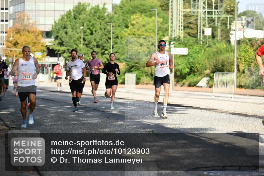 06.09.2026 - CURREX Alsterlauf Dr. Thomas Lammeyer http://msf.ph/oto/10123903 06.09.2026 09:40:31 Laufen 5952, 8233, 6004 meine-sportfotos.de