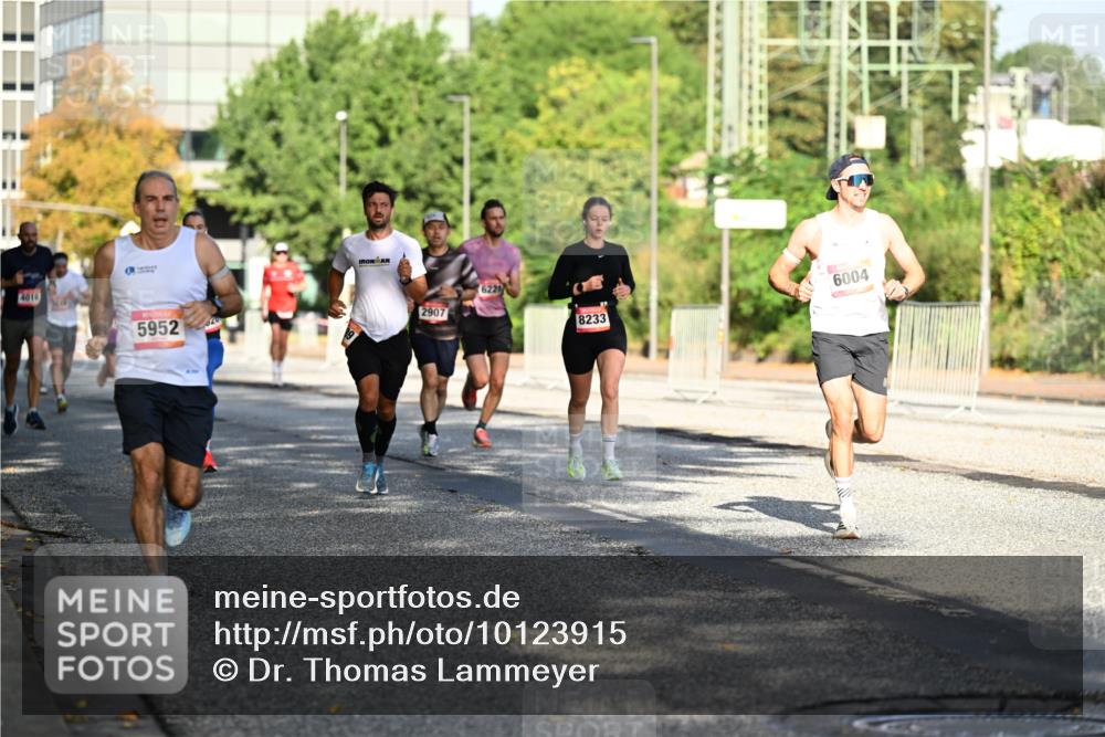 06.09.2026 - CURREX Alsterlauf Dr. Thomas Lammeyer http://msf.ph/oto/10123915 06.09.2026 09:40:32 Laufen 4016, 5952, 2907, 6221, 6004, 8233 meine-sportfotos.de
