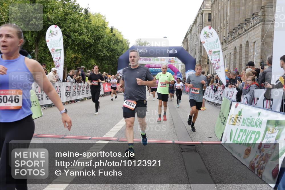 06.09.2026 - CURREX Alsterlauf Yannick Fuchs http://msf.ph/oto/10123921 06.09.2026 10:03:05 Ziel 2096, 3096, 3338, 3721, 3909, 3919, 3920, 4310, 4345, 4348, 4454, 4474, 4475, 4730, 4922, 5234, 5465, 5771, 5865, 5903, 5936, 6046, 6049, 6264, 6379, 8100 meine-sportfotos.de