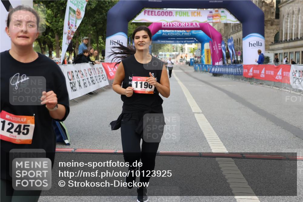 06.09.2026 - CURREX Alsterlauf Strokosch-Dieckow http://msf.ph/oto/10123925 06.09.2026 12:11:55 Ziel 1122, 1196, 1245, 1309 meine-sportfotos.de