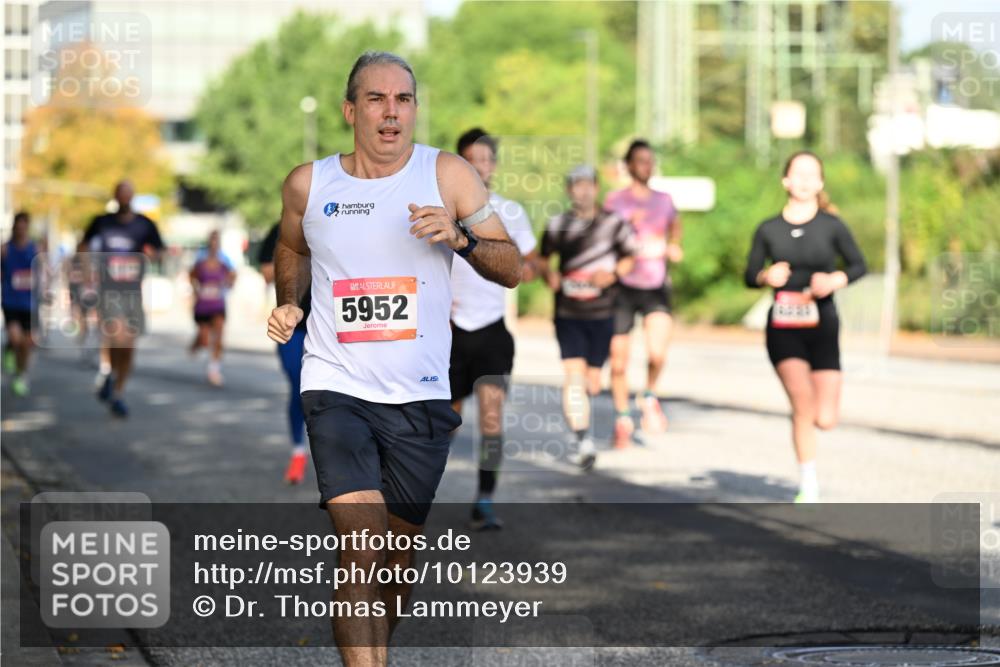 06.09.2026 - CURREX Alsterlauf Dr. Thomas Lammeyer http://msf.ph/oto/10123939 06.09.2026 09:40:34 Laufen 5952 meine-sportfotos.de