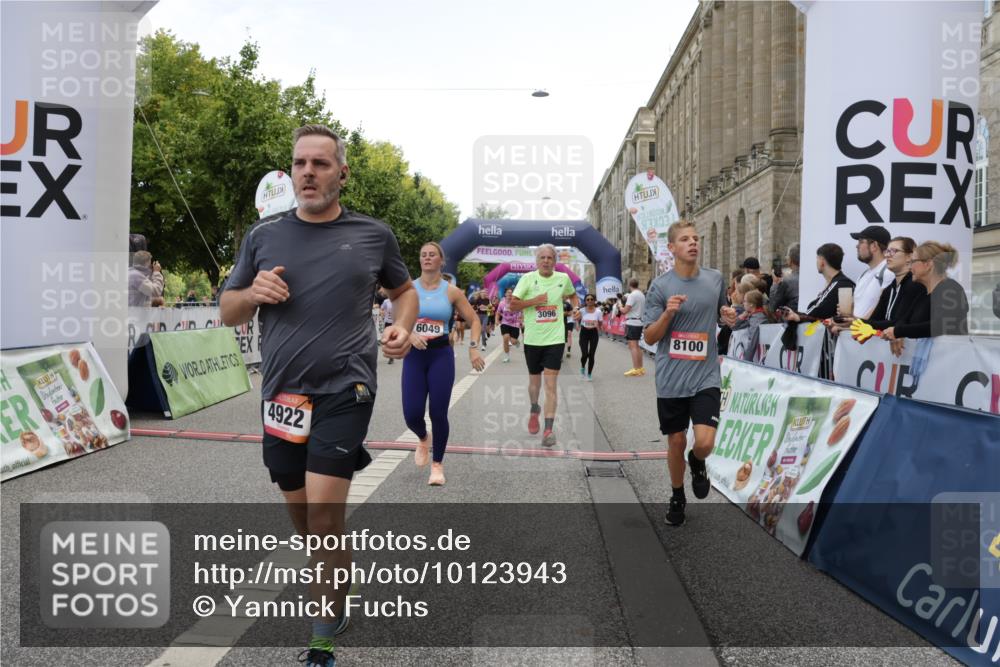 06.09.2026 - CURREX Alsterlauf Yannick Fuchs http://msf.ph/oto/10123943 06.09.2026 10:03:06 Ziel 2096, 2778, 3096, 3338, 3721, 3909, 3919, 3920, 4310, 4345, 4348, 4454, 4519, 4730, 4922, 5234, 5465, 5903, 5936, 6046, 6049, 6264, 6324, 6379, 8100, 8288 meine-sportfotos.de