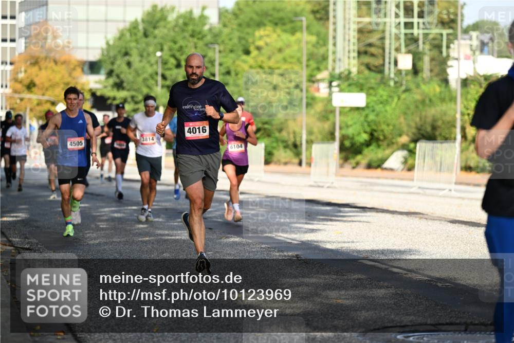 06.09.2026 - CURREX Alsterlauf Dr. Thomas Lammeyer http://msf.ph/oto/10123969 06.09.2026 09:40:37 Laufen 3814, 4505, 4016, 6104 meine-sportfotos.de