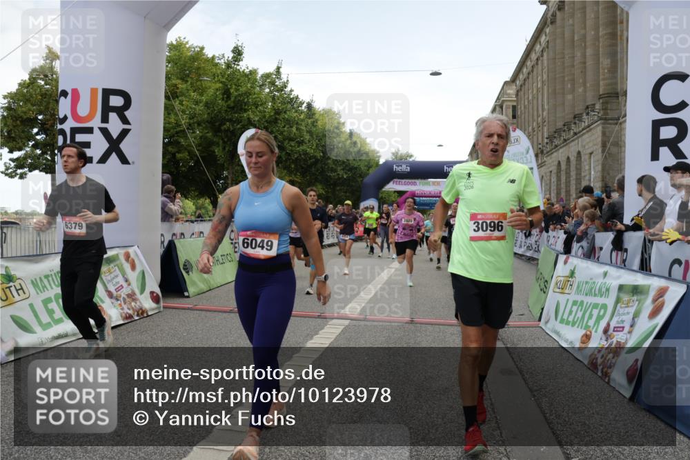 06.09.2026 - CURREX Alsterlauf Yannick Fuchs http://msf.ph/oto/10123978 06.09.2026 10:03:07 Ziel 2096, 2778, 3096, 3338, 3721, 3762, 3909, 3919, 3920, 4310, 4345, 4348, 4454, 4519, 4730, 4922, 5047, 5234, 5465, 5903, 5936, 6046, 6049, 6264, 6324, 6379, 8043, 8100, 8288 meine-sportfotos.de