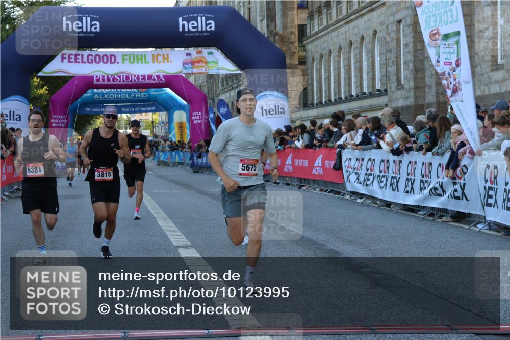 06.09.2026 - CURREX Alsterlauf Strokosch-Dieckow http://msf.ph/oto/10123995 06.09.2026 09:42:48 Ziel 2007, 2729, 3110, 3815, 4006, 4607, 5173, 5675, 5811, 6376, 6381 meine-sportfotos.de