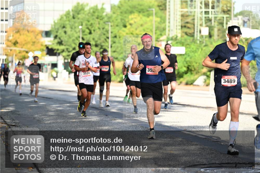 06.09.2026 - CURREX Alsterlauf Dr. Thomas Lammeyer http://msf.ph/oto/10124012 06.09.2026 09:40:43 Laufen 2760, 35, 6192, 3524, 3489 meine-sportfotos.de