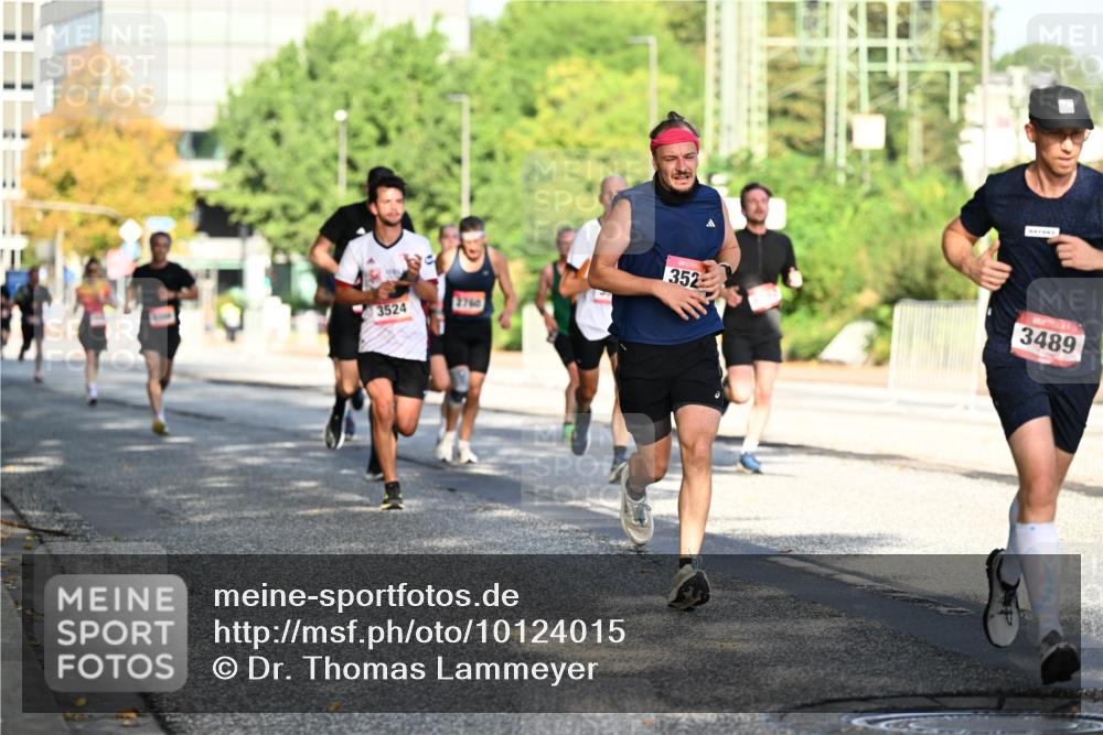 06.09.2026 - CURREX Alsterlauf Dr. Thomas Lammeyer http://msf.ph/oto/10124015 06.09.2026 09:40:44 Laufen 3524, 2760, 352, 3489 meine-sportfotos.de