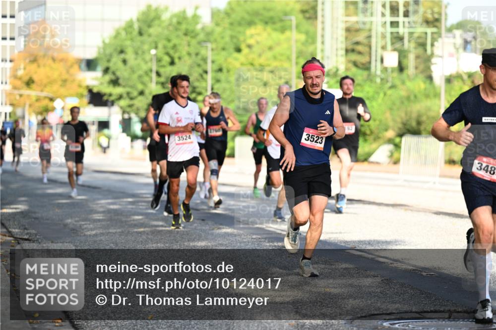 06.09.2026 - CURREX Alsterlauf Dr. Thomas Lammeyer http://msf.ph/oto/10124017 06.09.2026 09:40:44 Laufen 1768, 3524, 3523, 348 meine-sportfotos.de