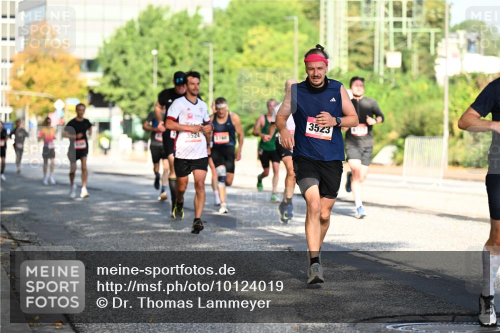 06.09.2026 - CURREX Alsterlauf Dr. Thomas Lammeyer http://msf.ph/oto/10124019 06.09.2026 09:40:44 Laufen 3524, 3523 meine-sportfotos.de