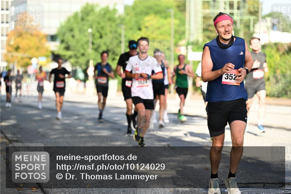 06.09.2026 - CURREX Alsterlauf Dr. Thomas Lammeyer http://msf.ph/oto/10124029 06.09.2026 09:40:45 Laufen 3524, 352 meine-sportfotos.de