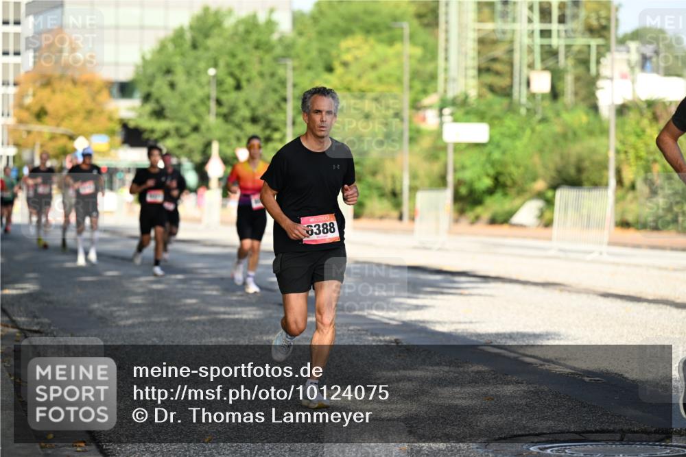 06.09.2026 - CURREX Alsterlauf Dr. Thomas Lammeyer http://msf.ph/oto/10124075 06.09.2026 09:40:49 Laufen 6388 meine-sportfotos.de