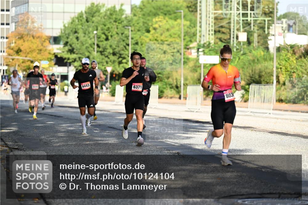 06.09.2026 - CURREX Alsterlauf Dr. Thomas Lammeyer http://msf.ph/oto/10124104 06.09.2026 09:40:52 Laufen 5370, 4443, 6371, 803 meine-sportfotos.de