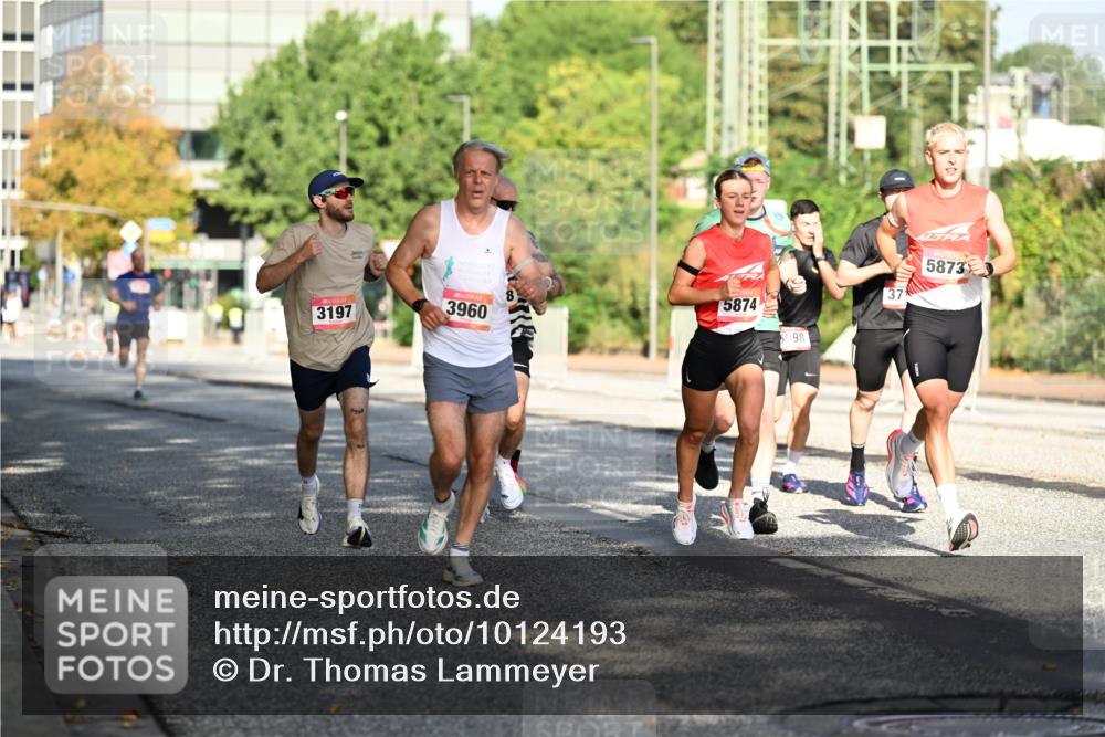 06.09.2026 - CURREX Alsterlauf Dr. Thomas Lammeyer http://msf.ph/oto/10124193 06.09.2026 09:41:01 Laufen 8, 3197, 3960, 5874, 5098, 37, 5873 meine-sportfotos.de