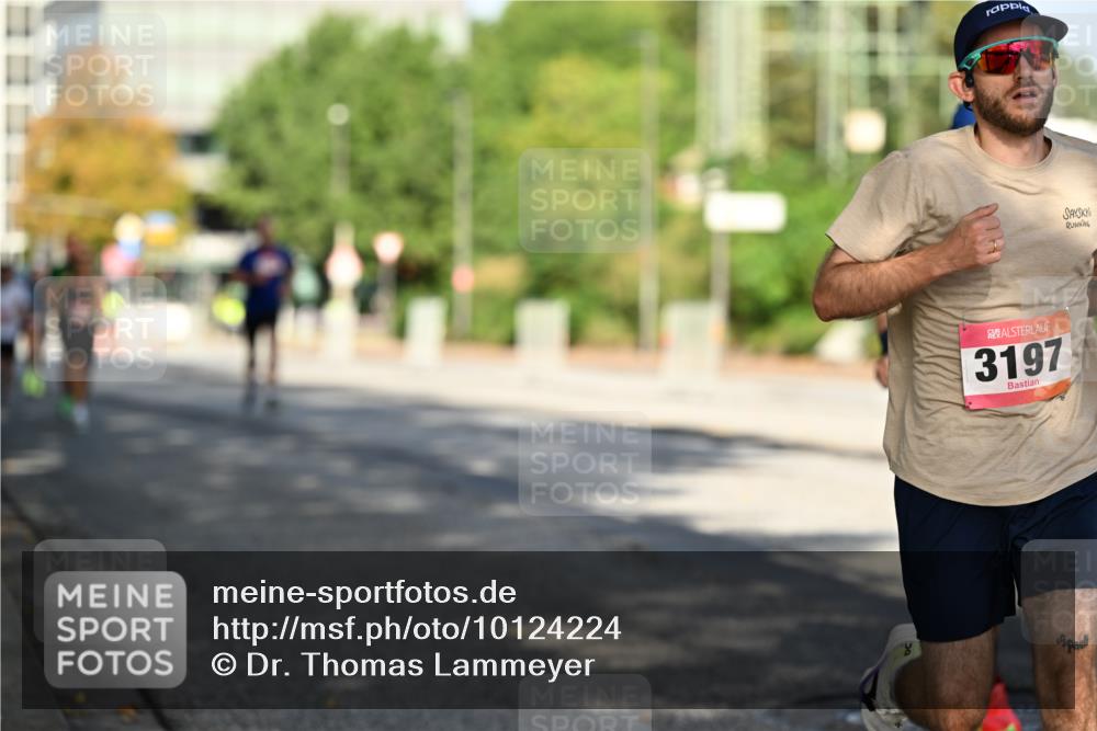 06.09.2026 - CURREX Alsterlauf Dr. Thomas Lammeyer http://msf.ph/oto/10124224 06.09.2026 09:41:04 Laufen 3197 meine-sportfotos.de