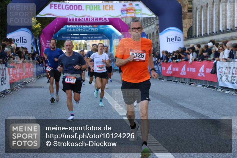 06.09.2026 - CURREX Alsterlauf Strokosch-Dieckow http://msf.ph/oto/10124226 06.09.2026 09:43:09 Ziel 2907, 3361, 3572, 3753, 5325, 5955, 5963, 6002, 6221, 8233, 8321, 8330 meine-sportfotos.de