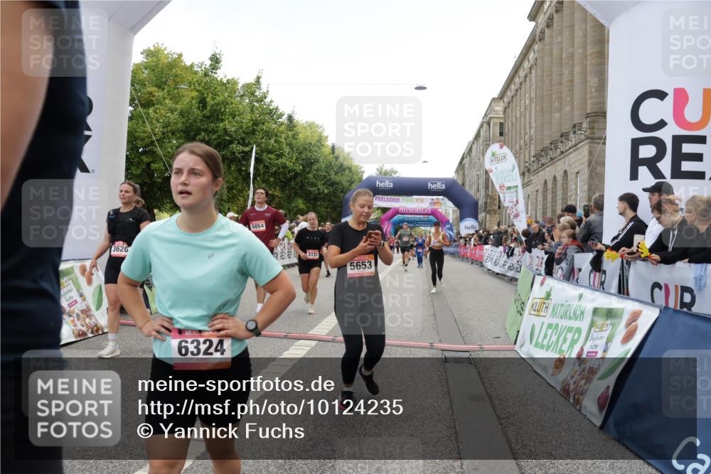 06.09.2026 - CURREX Alsterlauf Yannick Fuchs http://msf.ph/oto/10124235 06.09.2026 10:03:15 Ziel 2096, 2778, 3131, 3626, 3762, 3919, 3920, 4229, 4310, 4454, 4519, 4919, 4936, 5025, 5047, 5054, 5234, 5653, 5756, 5936, 6050, 6264, 6324, 6377, 8043, 8288 meine-sportfotos.de