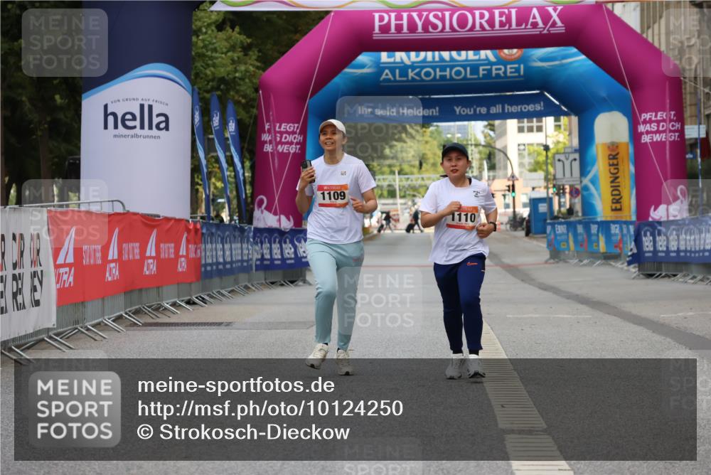 06.09.2026 - CURREX Alsterlauf Strokosch-Dieckow http://msf.ph/oto/10124250 06.09.2026 12:13:35 Ziel 1110 meine-sportfotos.de