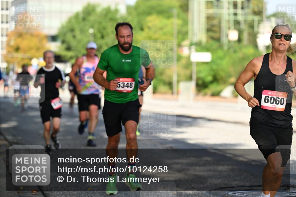 06.09.2026 - CURREX Alsterlauf Dr. Thomas Lammeyer http://msf.ph/oto/10124258 06.09.2026 09:41:11 Laufen 5348, 6060 meine-sportfotos.de