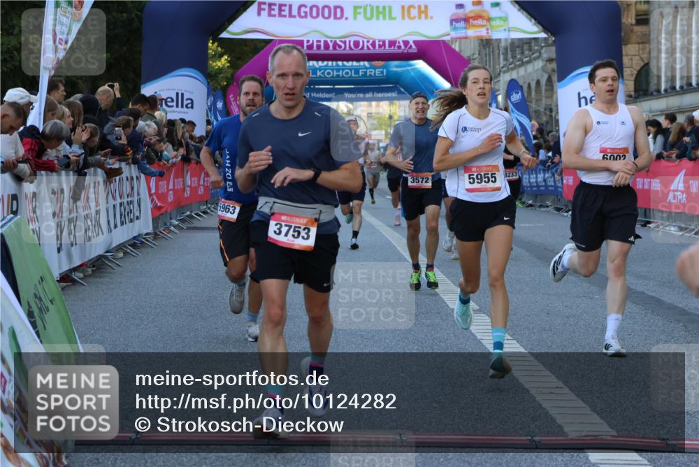 06.09.2026 - CURREX Alsterlauf Strokosch-Dieckow http://msf.ph/oto/10124282 06.09.2026 09:43:11 Ziel 2137, 2907, 3572, 3753, 5325, 5776, 5904, 5952, 5955, 5963, 6002, 6221, 8233, 8330 meine-sportfotos.de