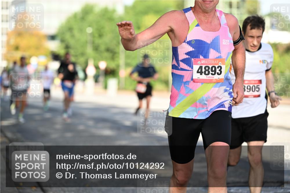 06.09.2026 - CURREX Alsterlauf Dr. Thomas Lammeyer http://msf.ph/oto/10124292 06.09.2026 09:41:15 Laufen 4893, 3905 meine-sportfotos.de