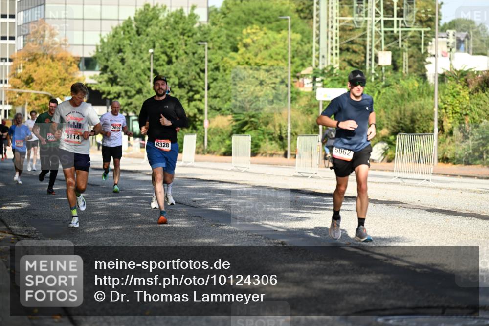 06.09.2026 - CURREX Alsterlauf Dr. Thomas Lammeyer http://msf.ph/oto/10124306 06.09.2026 09:41:16 Laufen 5402, 560, 5114, 2699, 8328, 5062 meine-sportfotos.de