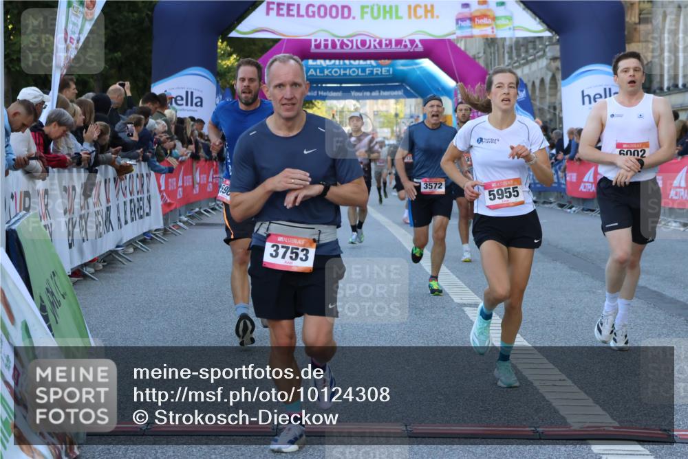 06.09.2026 - CURREX Alsterlauf Strokosch-Dieckow http://msf.ph/oto/10124308 06.09.2026 09:43:11 Ziel 2137, 2907, 3572, 3753, 5325, 5776, 5904, 5952, 5955, 5963, 6002, 6221, 8233, 8330 meine-sportfotos.de