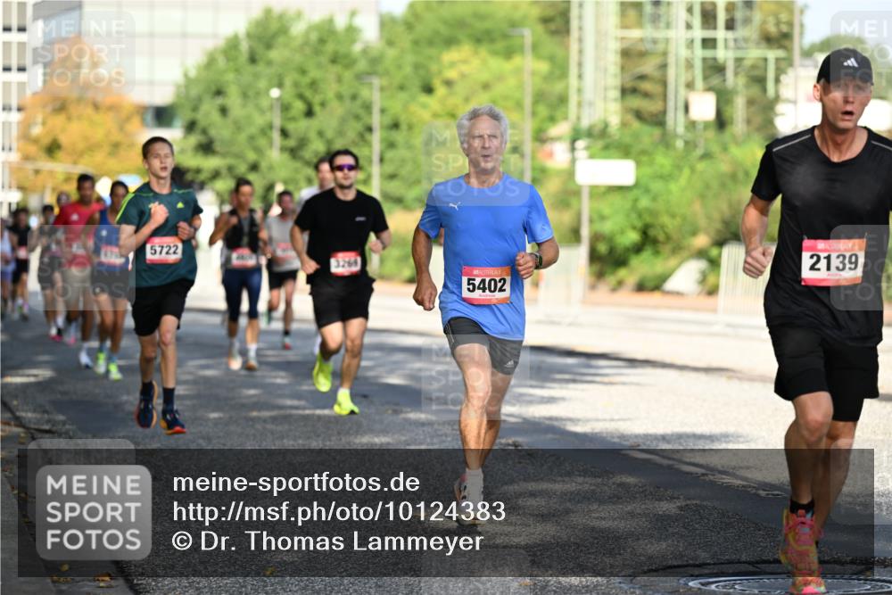 06.09.2026 - CURREX Alsterlauf Dr. Thomas Lammeyer http://msf.ph/oto/10124383 06.09.2026 09:41:24 Laufen 5722, 3264, 5402, 2139 meine-sportfotos.de