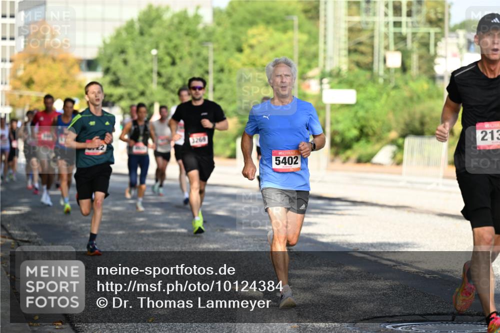 06.09.2026 - CURREX Alsterlauf Dr. Thomas Lammeyer http://msf.ph/oto/10124384 06.09.2026 09:41:24 Laufen 5402, 213 meine-sportfotos.de