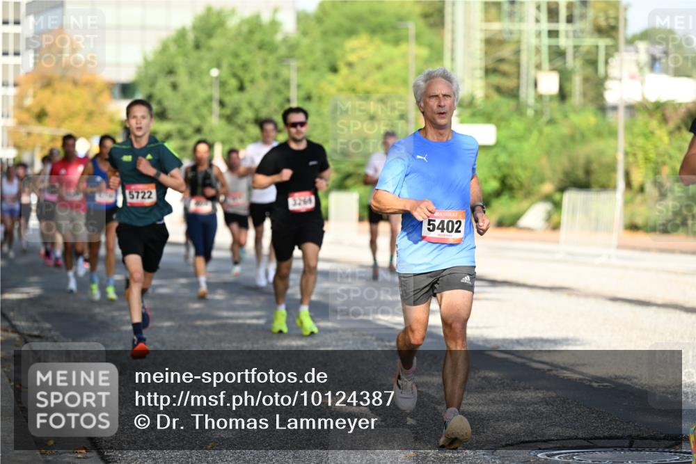 06.09.2026 - CURREX Alsterlauf Dr. Thomas Lammeyer http://msf.ph/oto/10124387 06.09.2026 09:41:24 Laufen 5722, 5402 meine-sportfotos.de