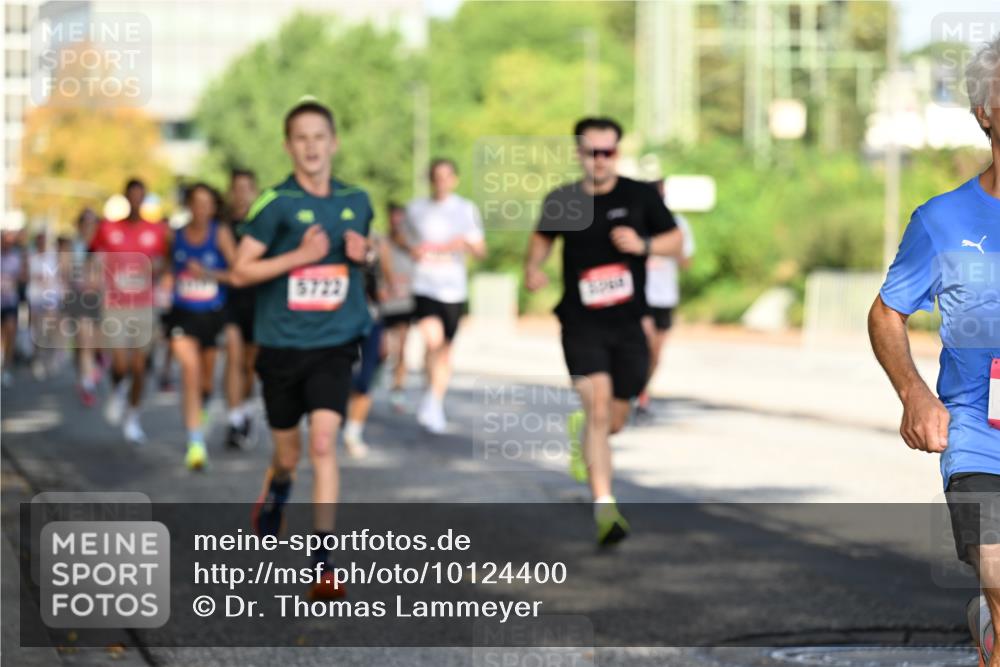 06.09.2026 - CURREX Alsterlauf Dr. Thomas Lammeyer http://msf.ph/oto/10124400 06.09.2026 09:41:25 Laufen 5722 meine-sportfotos.de