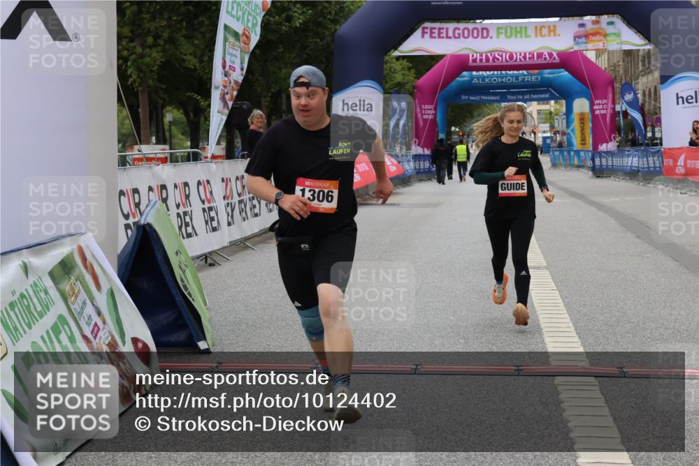 06.09.2026 - CURREX Alsterlauf Strokosch-Dieckow http://msf.ph/oto/10124402 06.09.2026 12:18:02 Ziel 1306 meine-sportfotos.de