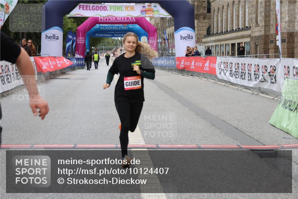 06.09.2026 - CURREX Alsterlauf Strokosch-Dieckow http://msf.ph/oto/10124407 06.09.2026 12:18:03 Ziel 1306 meine-sportfotos.de