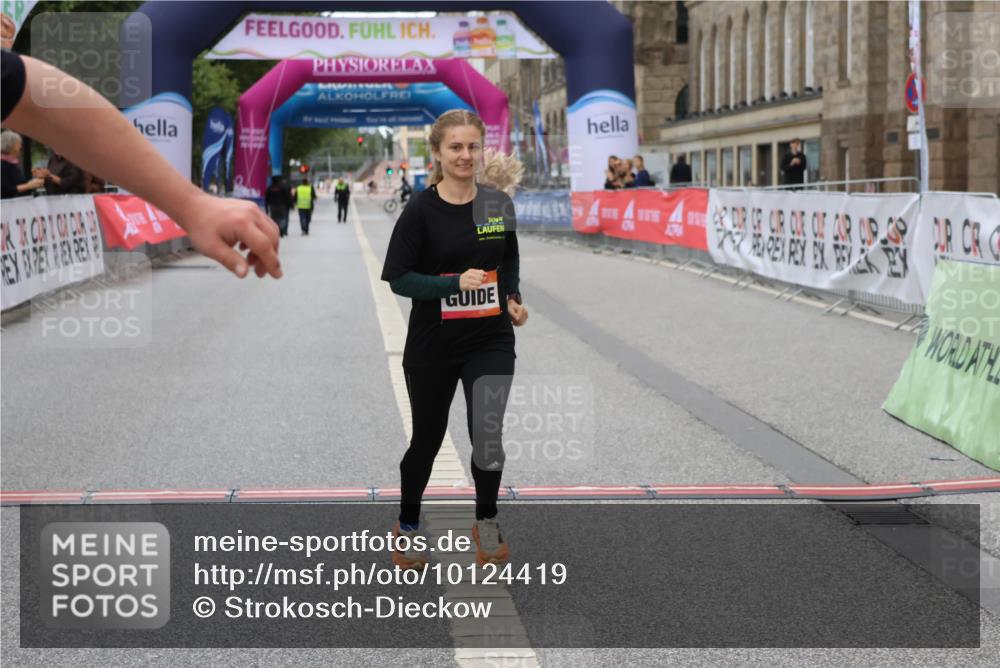 06.09.2026 - CURREX Alsterlauf Strokosch-Dieckow http://msf.ph/oto/10124419 06.09.2026 12:18:04 Ziel 1306 meine-sportfotos.de