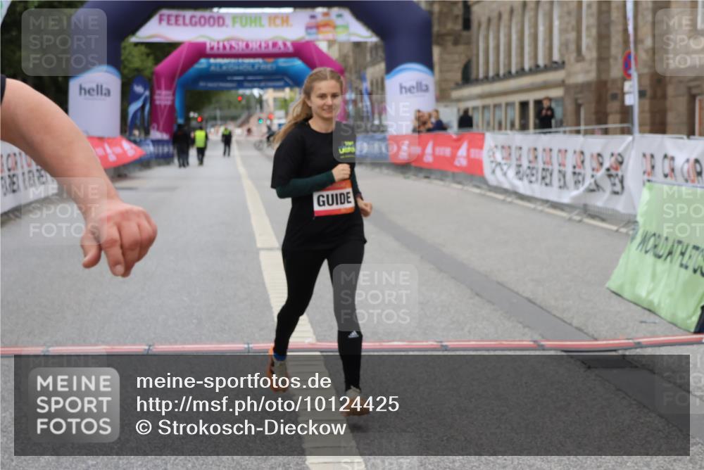06.09.2026 - CURREX Alsterlauf Strokosch-Dieckow http://msf.ph/oto/10124425 06.09.2026 12:18:04 Ziel 1306 meine-sportfotos.de