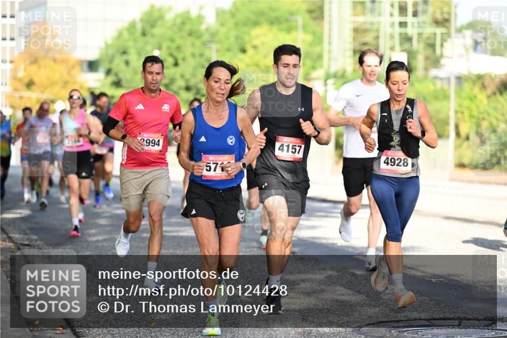 06.09.2026 - CURREX Alsterlauf Dr. Thomas Lammeyer http://msf.ph/oto/10124428 06.09.2026 09:41:28 Laufen 2186, 3994, 571, 4157, 4928 meine-sportfotos.de